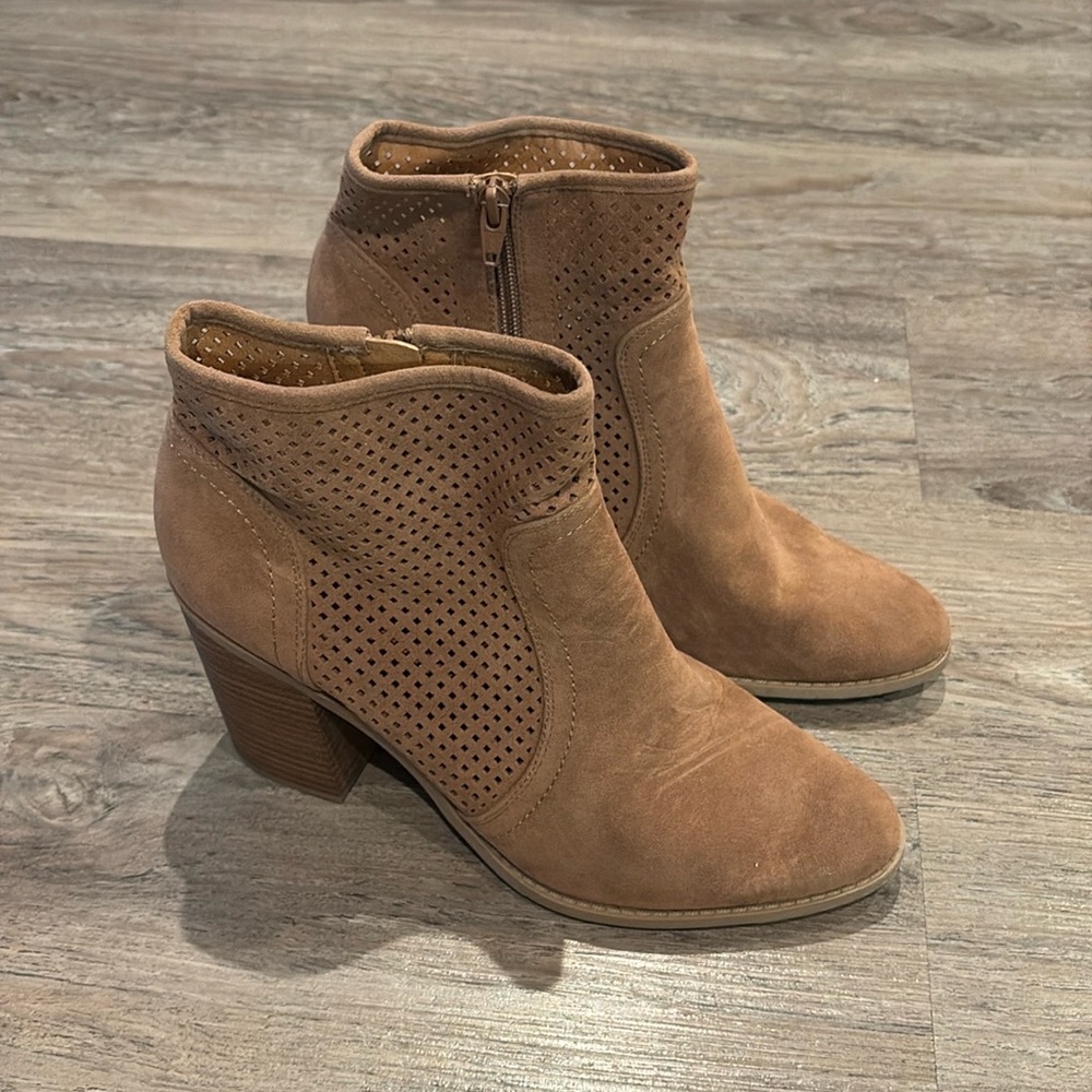 women’s ankle boot